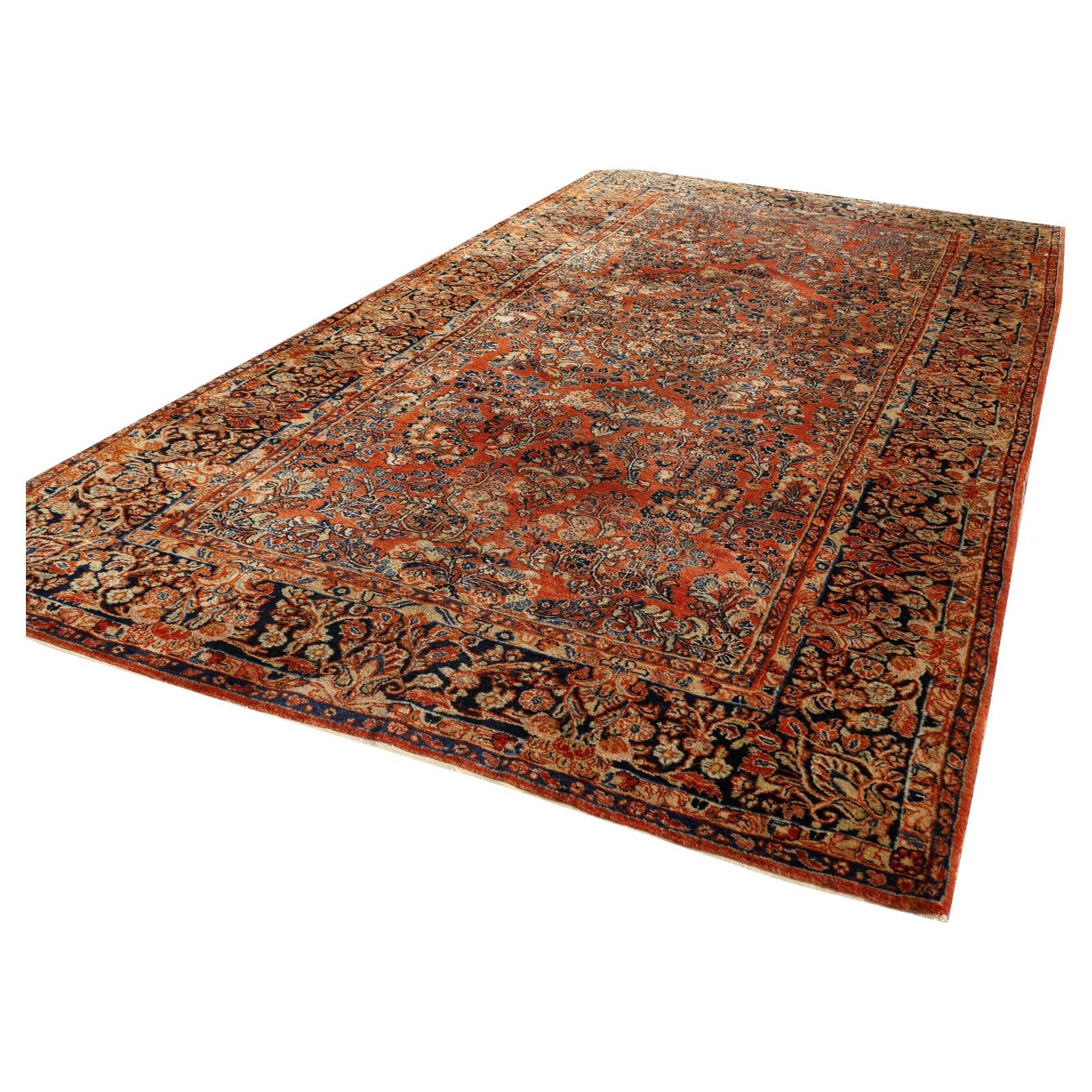 Antiker amerikanischer Sarouk-Teppich, 12 x 6 Fuß, handgeknüpft, frühes 20. Jahrhundert, voller Flor

Dieser atemberaubende Teppich hat weiche Farben und ein dekoratives Design mit reichen Motiven. Blumen füllen das Feld und stehen im Kontrast zur