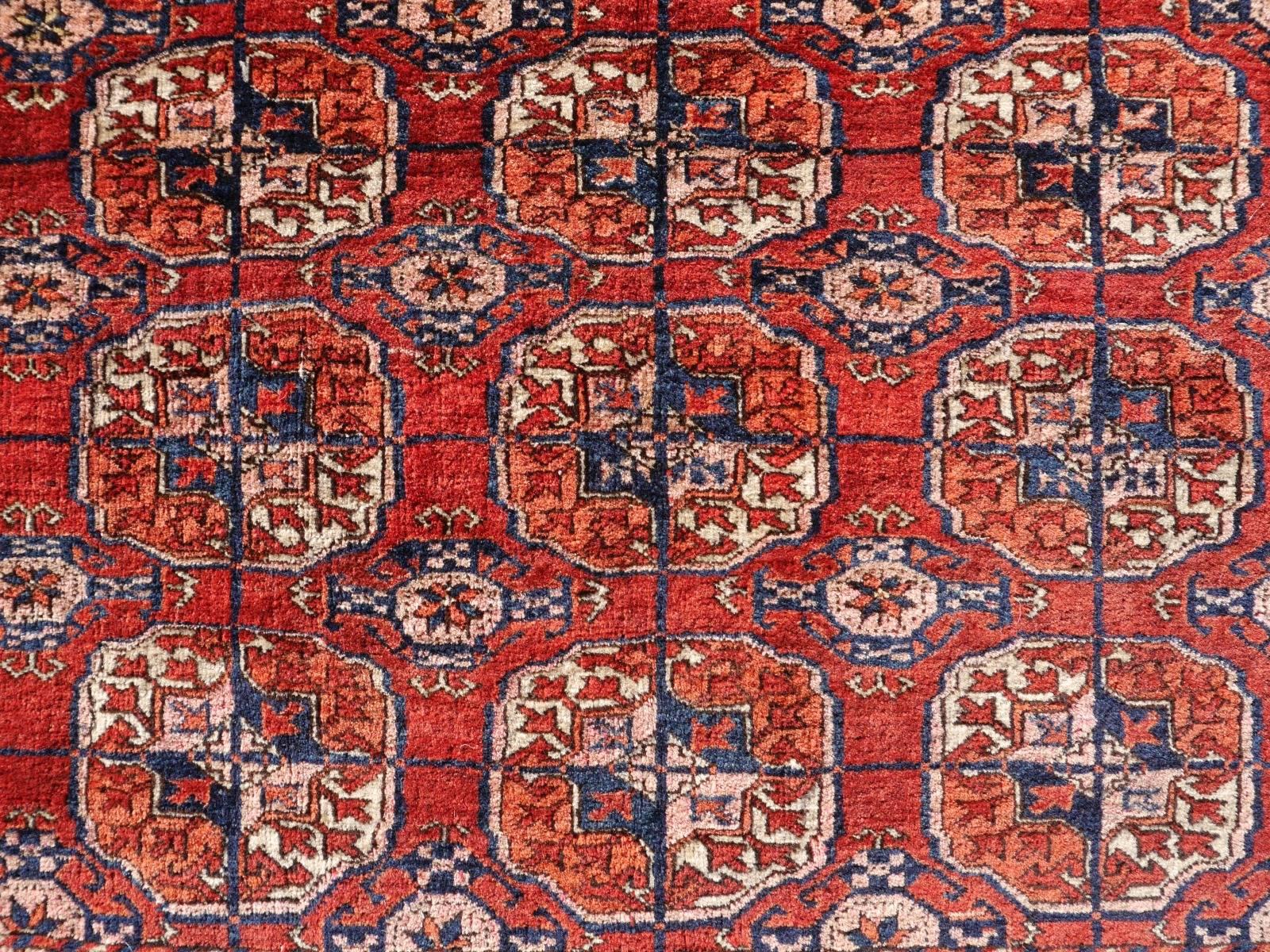 Tribal Antique Rug Turkman Tekke Bukhara Main Carpet Djoharian Collection For Sale