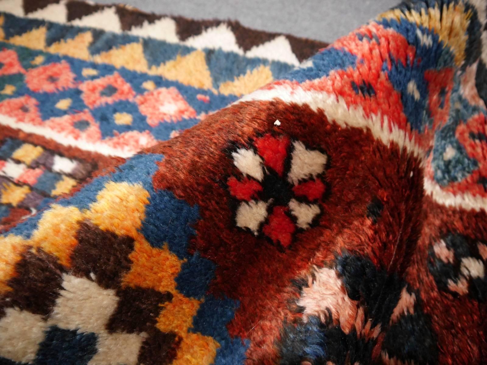 Hand-Woven Persian Rug Bakhtiar Khersak Semi Antique