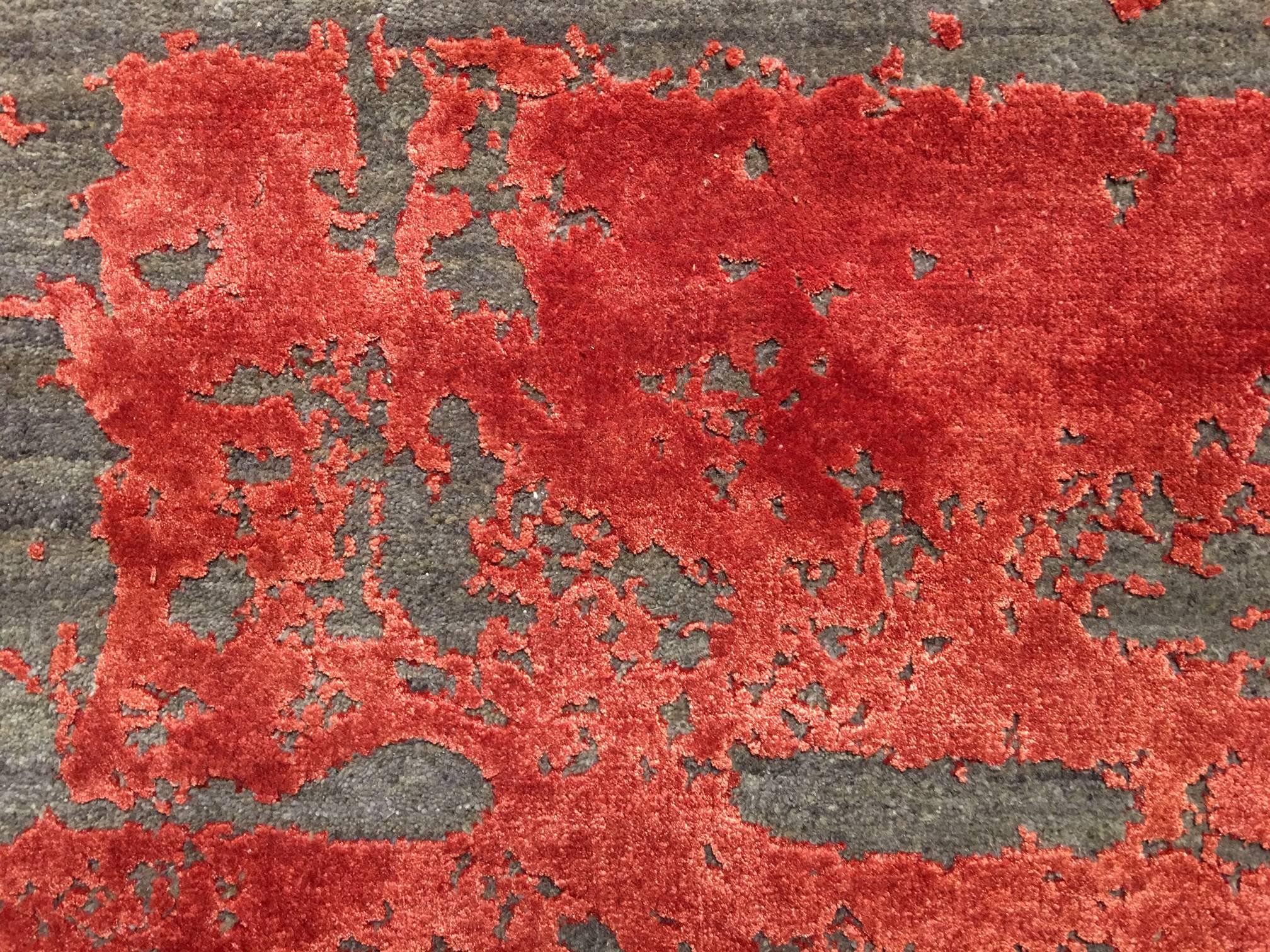red contemporary rug