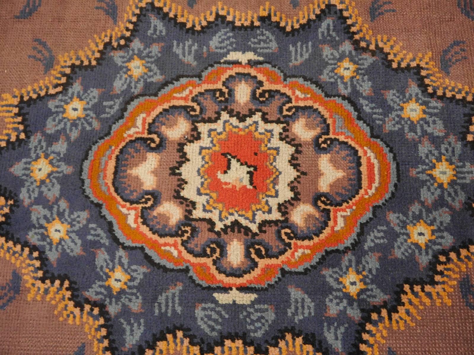 Art Nouveau Hand-Knotted Western European French Design Wool Rug In Good Condition In Lohr, Bavaria, DE
