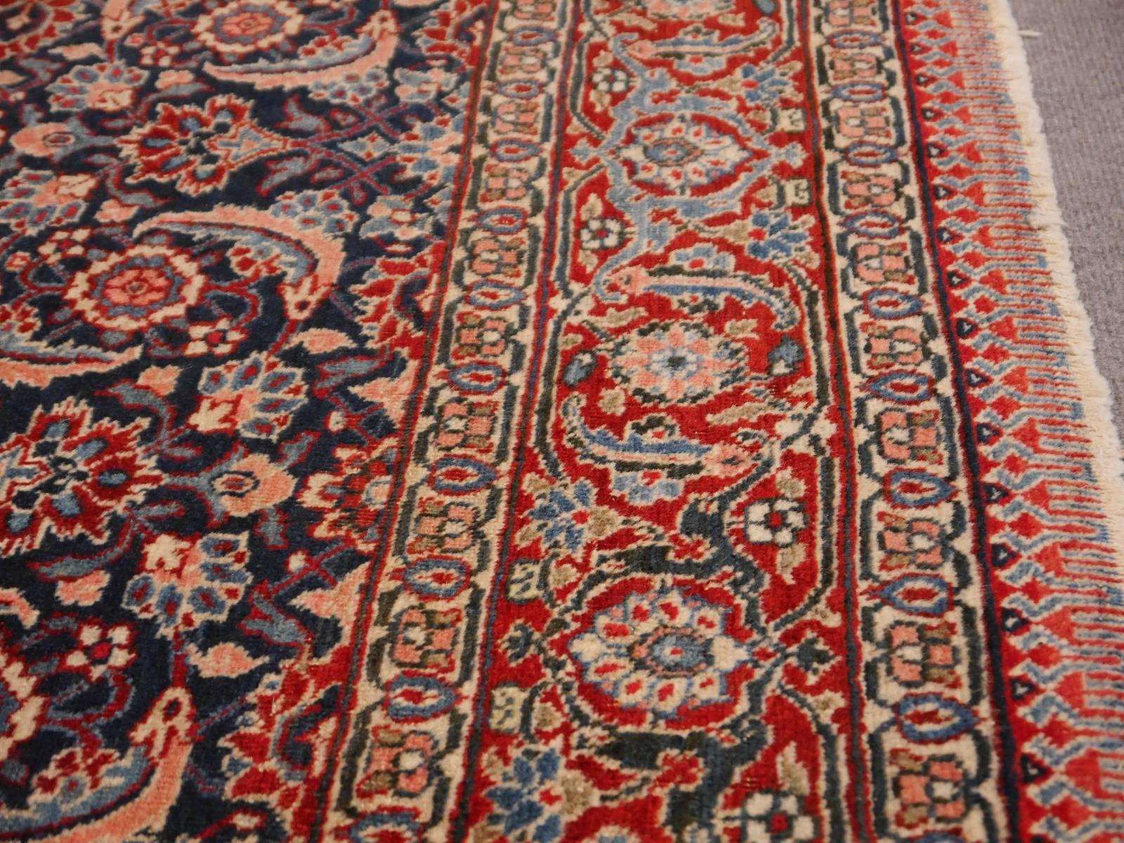 Early 20th Century Antique Rug Mahi Design Haji Style Blue and Red Allover For Sale