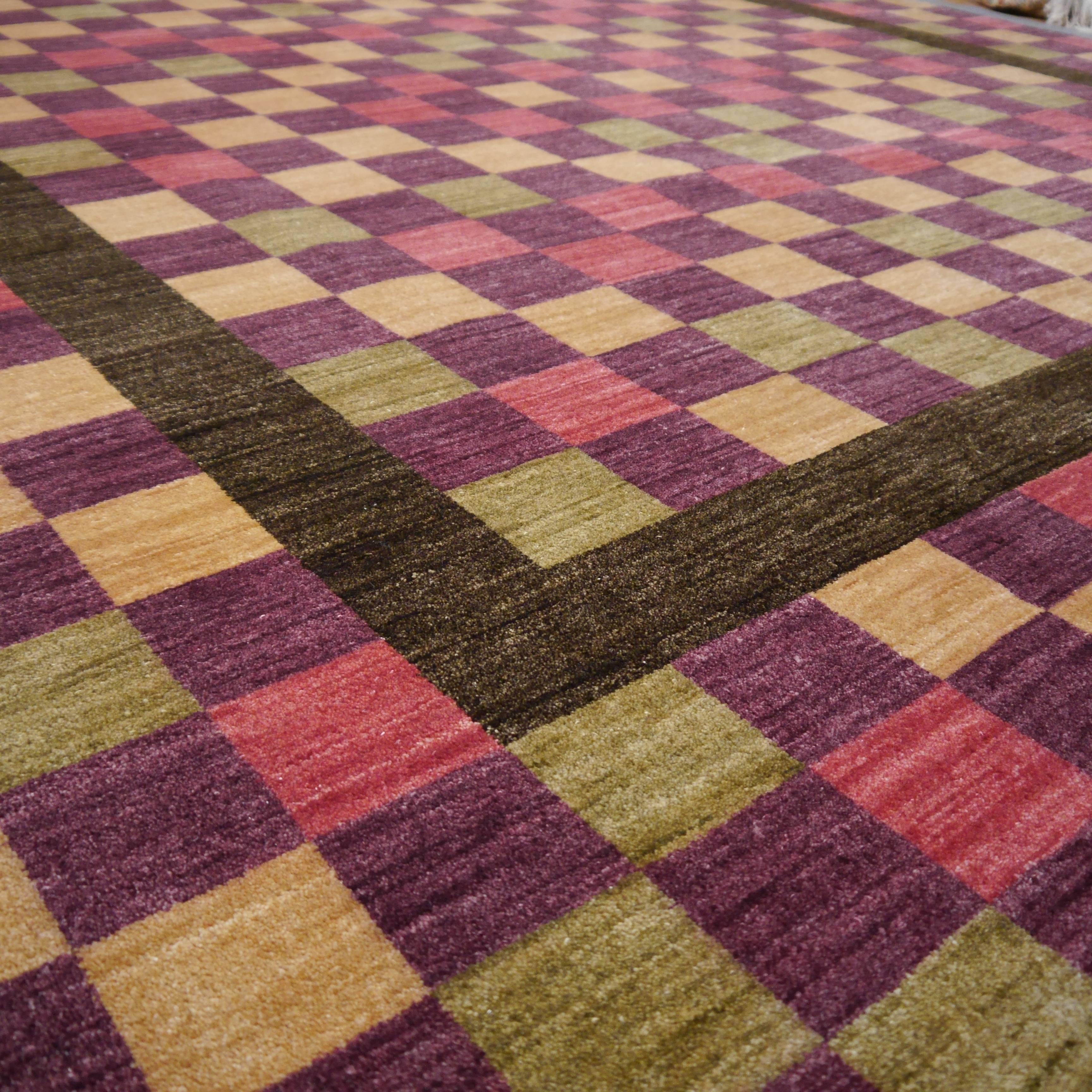 Moderner moderner indischer Agra-Teppich im handgeknüpften Design im Zustand „Hervorragend“ im Angebot in Lohr, Bavaria, DE