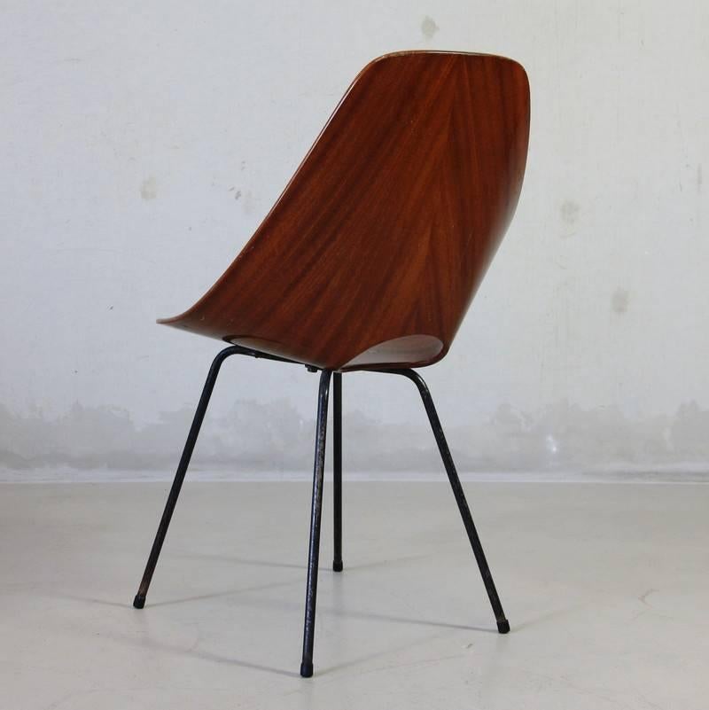 Italian Pair of Rosewood Medea Chairs, Vittorio Nobili For Sale