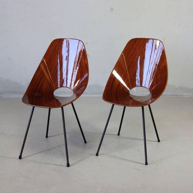Pair of Rosewood Medea Chairs, Vittorio Nobili In Excellent Condition For Sale In Berlin, DE