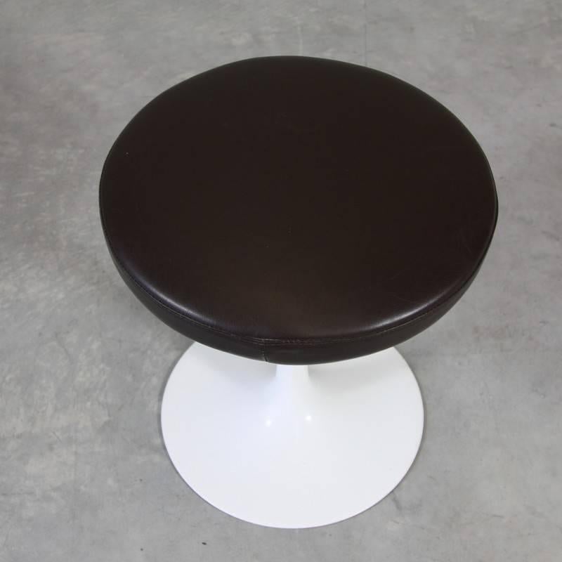 Modern Set of Three Saarinen Stools, Knoll International For Sale