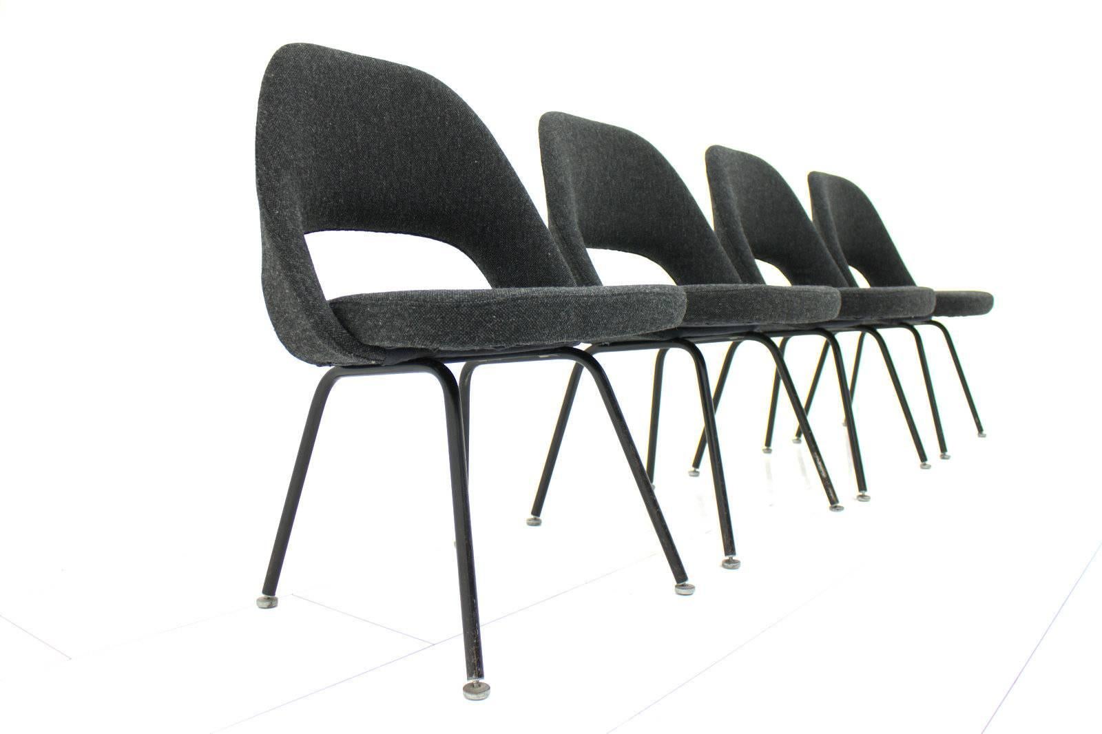 Mid-Century Modern Set of Four Eero Saarinen Chairs Mod. 71 by Knoll International, 1951