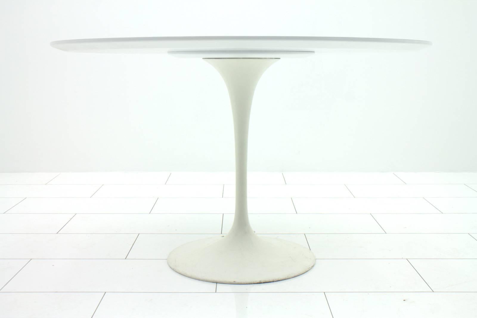 American Dining Table by Eero Saarinen, Knoll International, 1960s For Sale