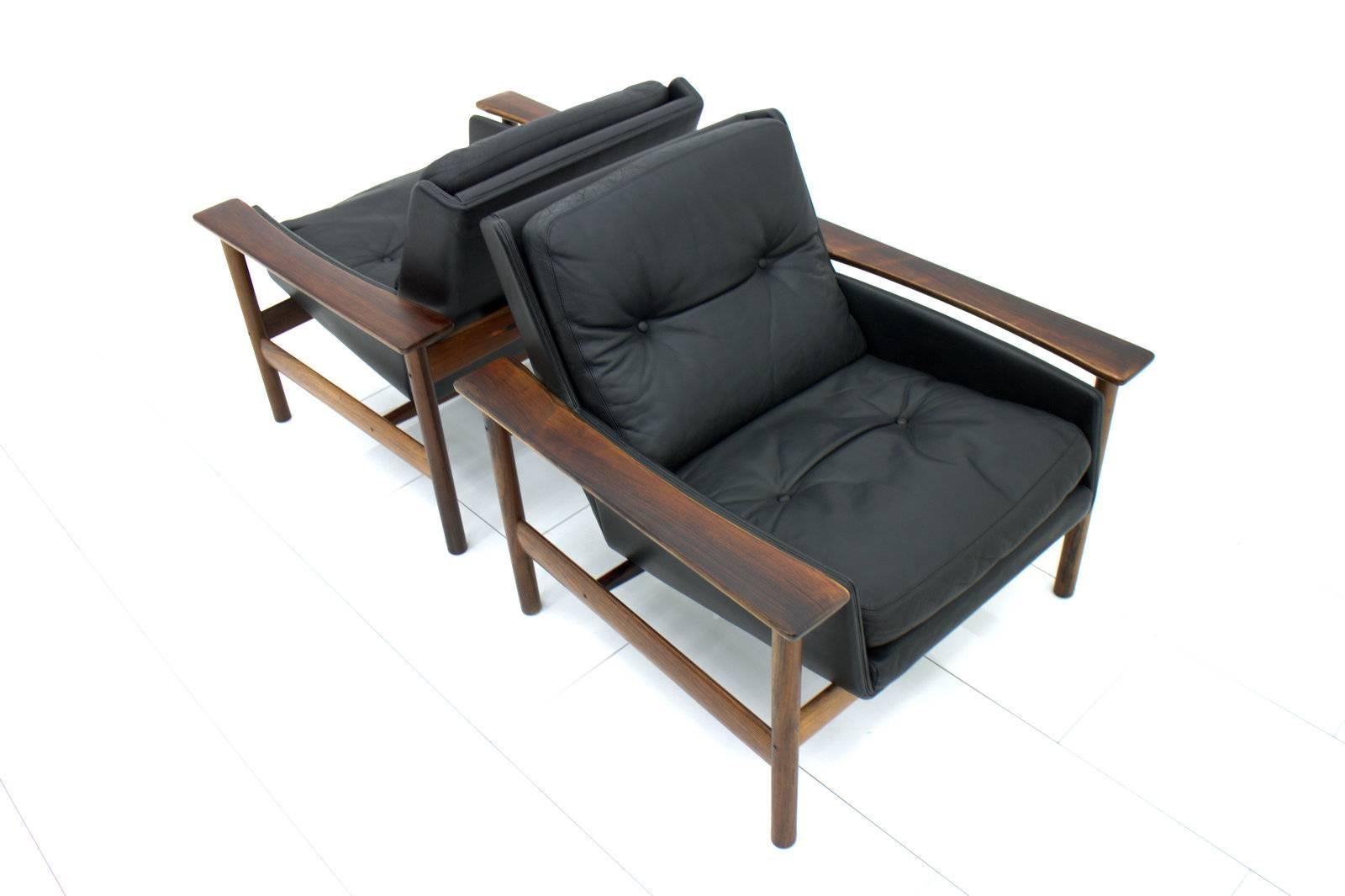 Scandinavian Modern Pair of Rosewood and Leather Lounge Chairs by Sven Ivar Dysthe for Dokka