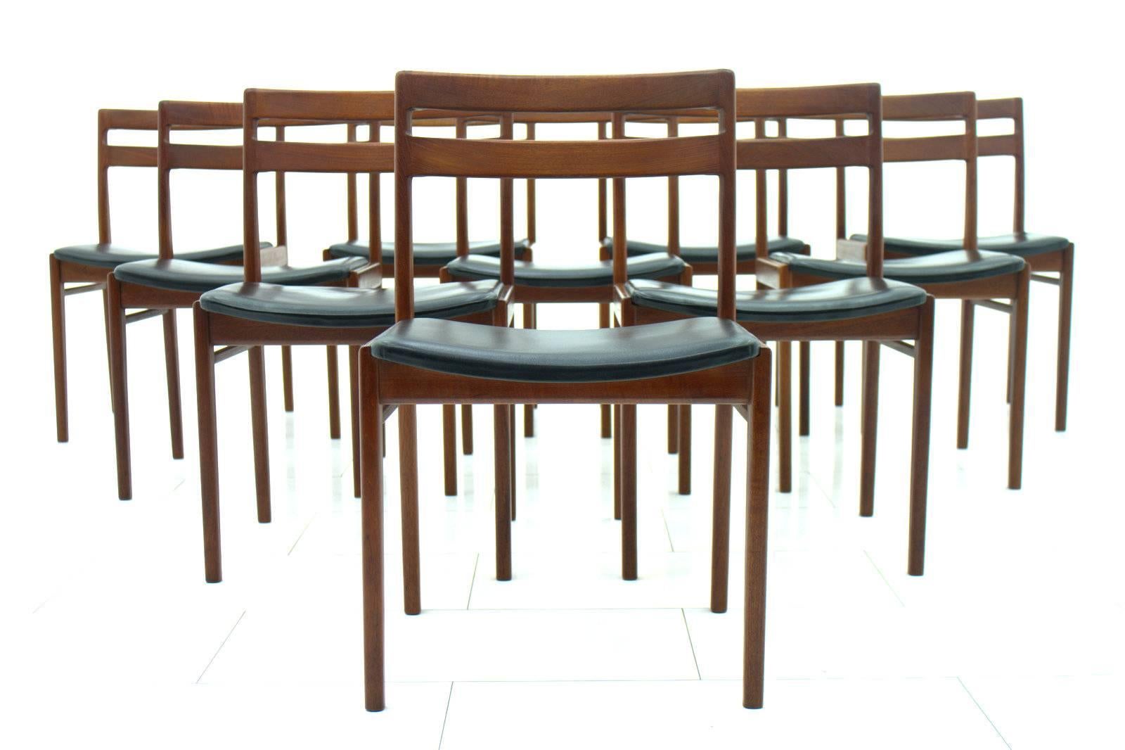 Set of Ten Danish Teak and Leather Dining Chairs by Rosengren Hansen, 1960s For Sale 3