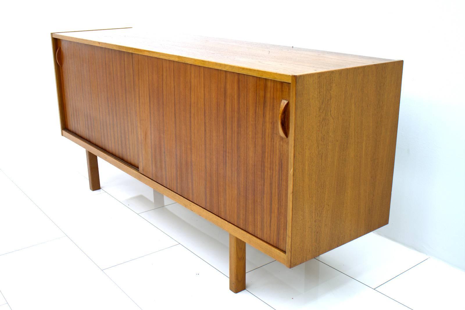 Mid-20th Century Scandinavian Teak Wood Sideboard, 1960s For Sale