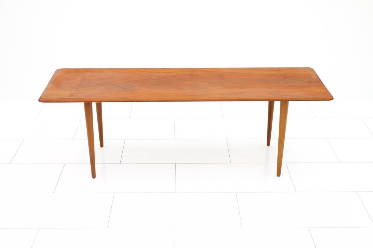 Scandinavian Modern Minimalist Teak Wood Coffee Table by Peter Hvid & Orla Molgaard Nielsen, Denmark For Sale