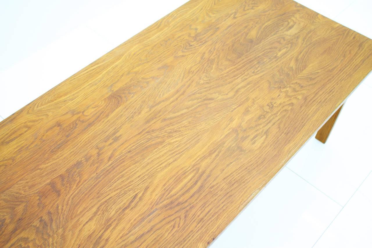 Solid sofa table in oak by Hans J. Wegner, Denmark, 1960s.

Measures: W 135 cm, D 66 cm, H 51 cm.

Very good condition.
