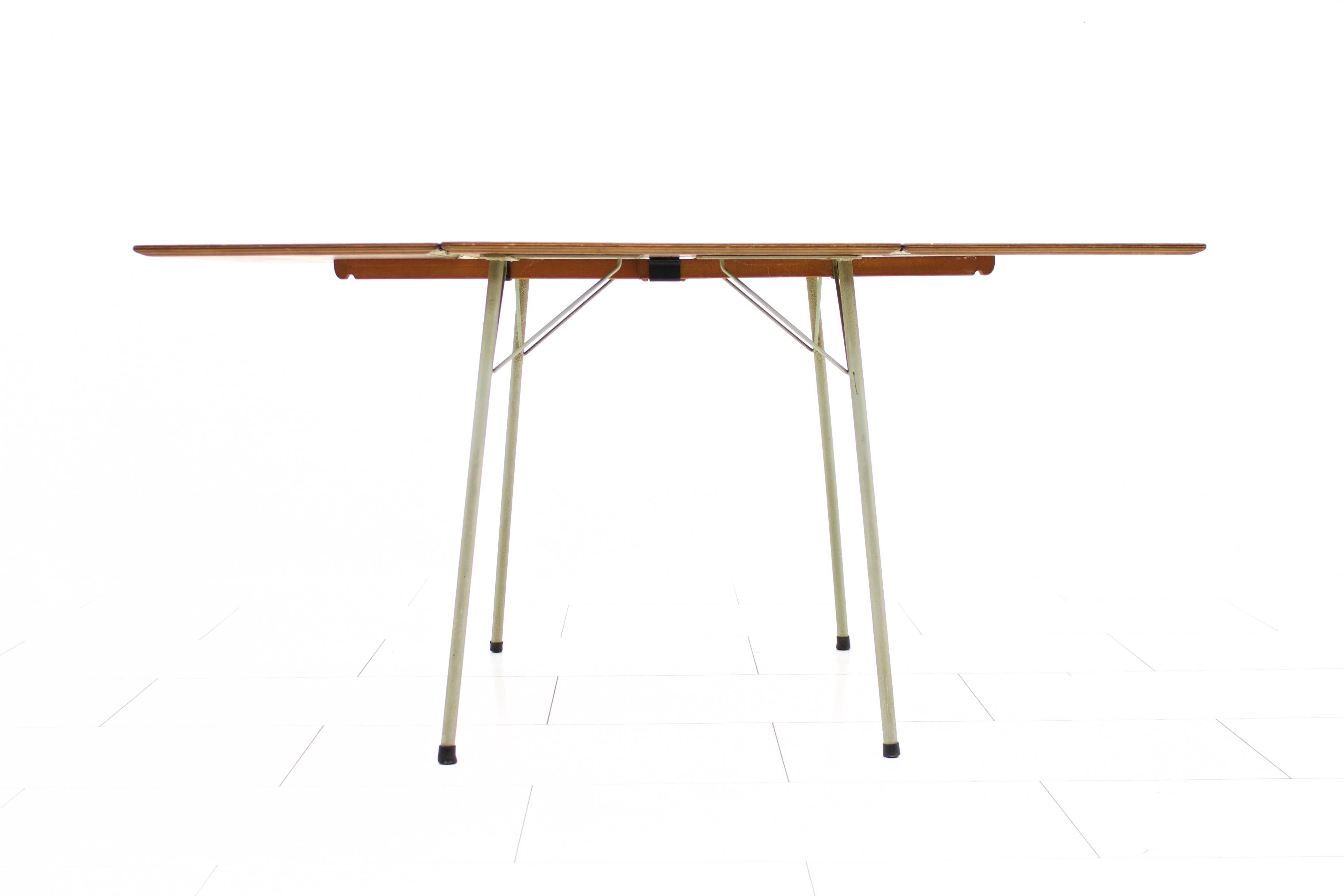 Scandinavian Modern Teak Drop Leaf Dining Table by Arne Jacobsen, Fritz Hansen, 1952