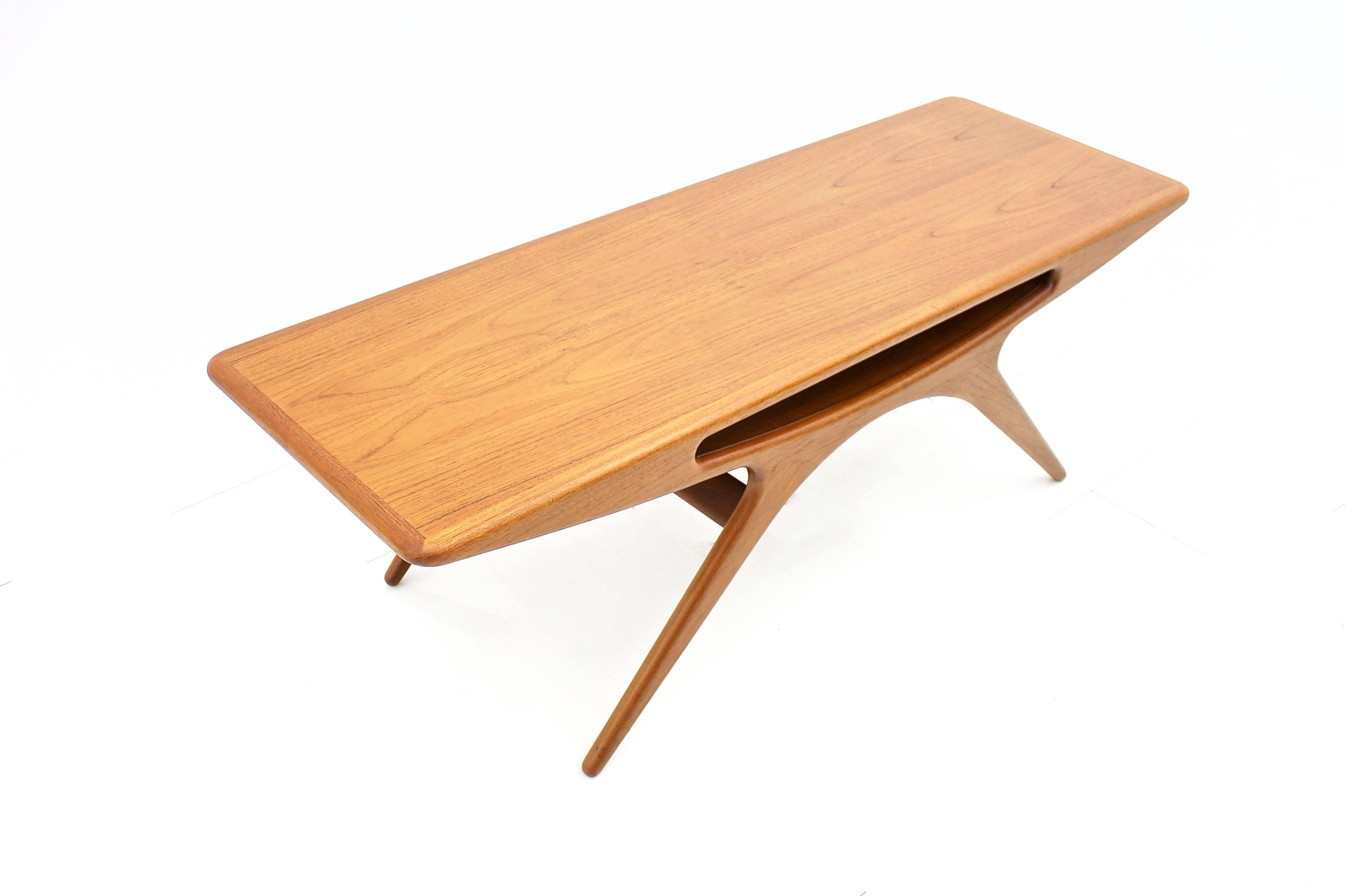 Scandinavian Modern Danish Teak Wood Coffee Table 