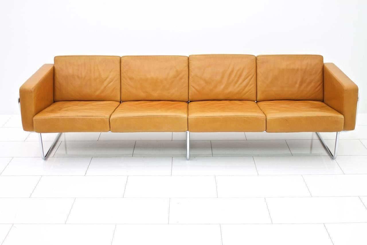 Late 20th Century Rare Four-Seat Leather Sofa by Hans Eichenberger for Strässle, Switzerland For Sale