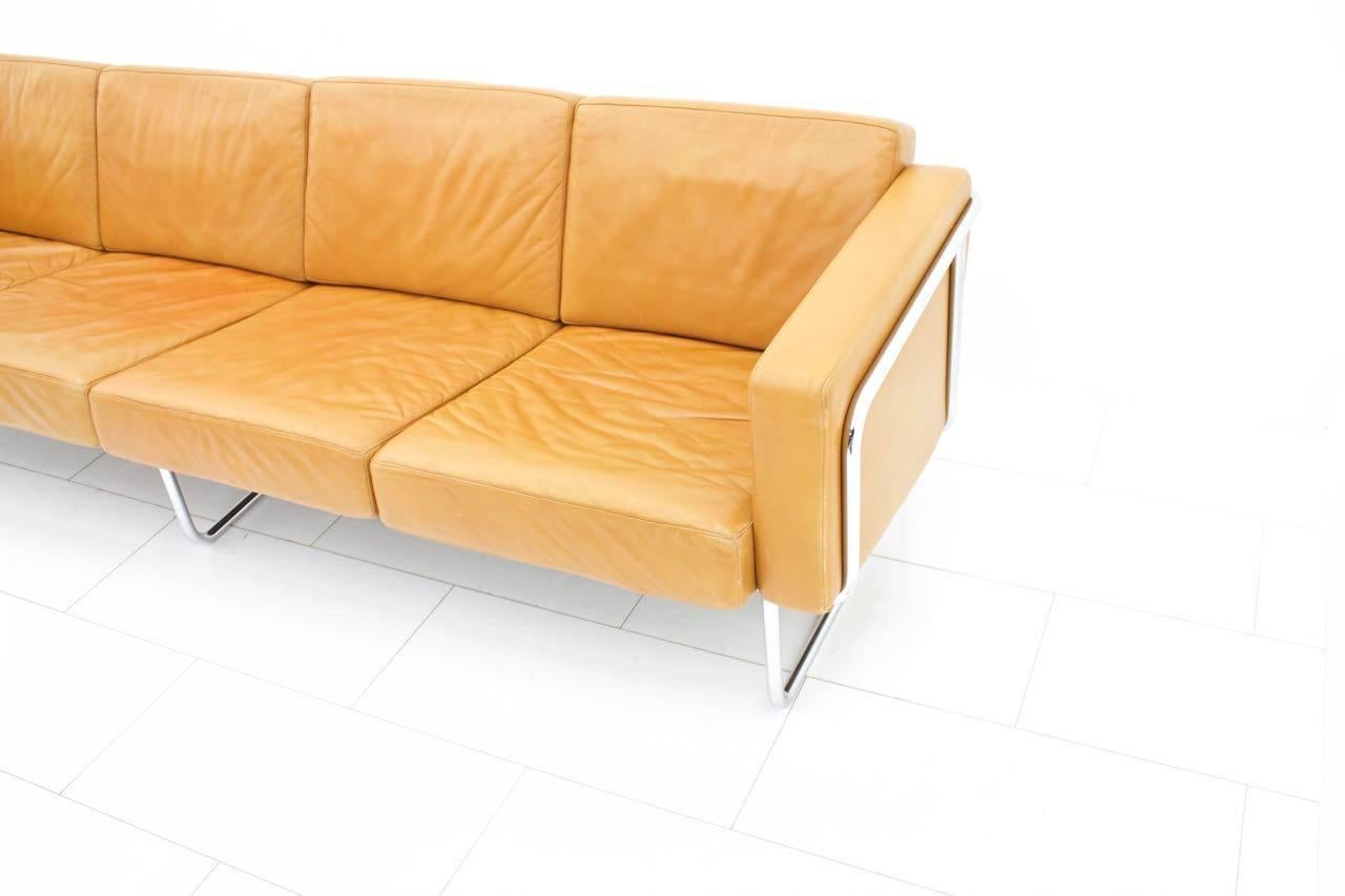 Mid-Century Modern Rare Four-Seat Leather Sofa by Hans Eichenberger for Strässle, Switzerland For Sale