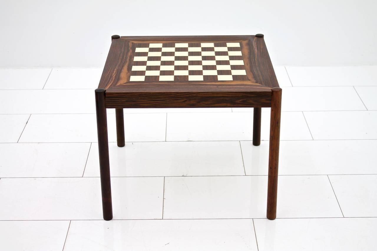 Beautiful rosewood chess flip-top table by Georg Petersen, Denmark, 1960s.

Very good condition.

Worldwide shipping