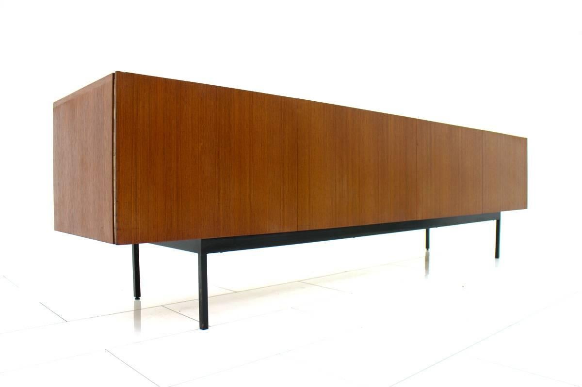 Teak wood sideboard / credenza, B40 by Dieter Waeckerlin and made by Behr, Germany, 1958.

Good condition.