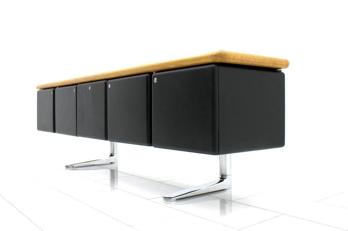 Late 20th Century Warren Platner Black Leather Floating Sideboard with Chrome Legs Knoll Int