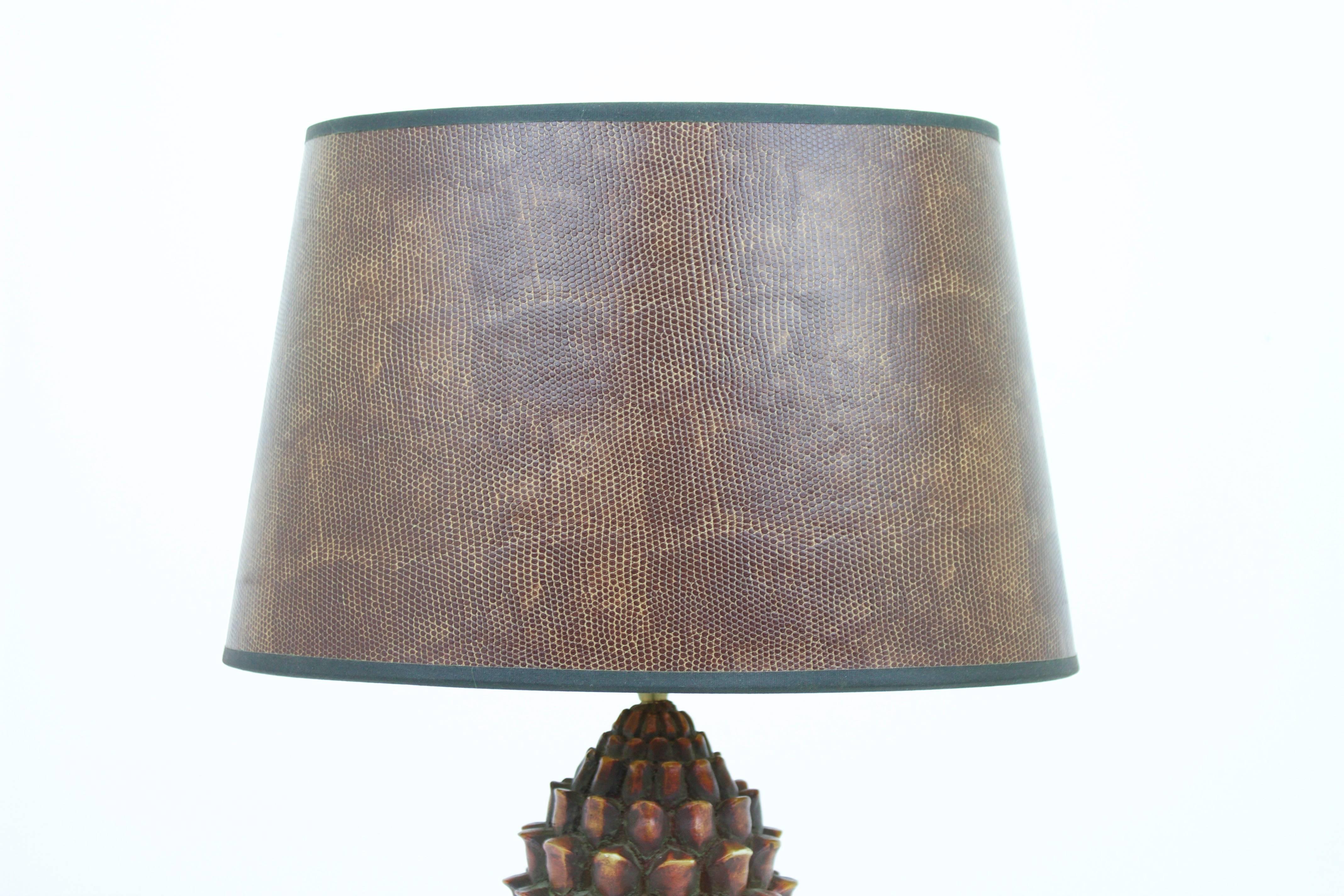 Nice pineapple table lamp.

Good condition.

Worldwide shipping.