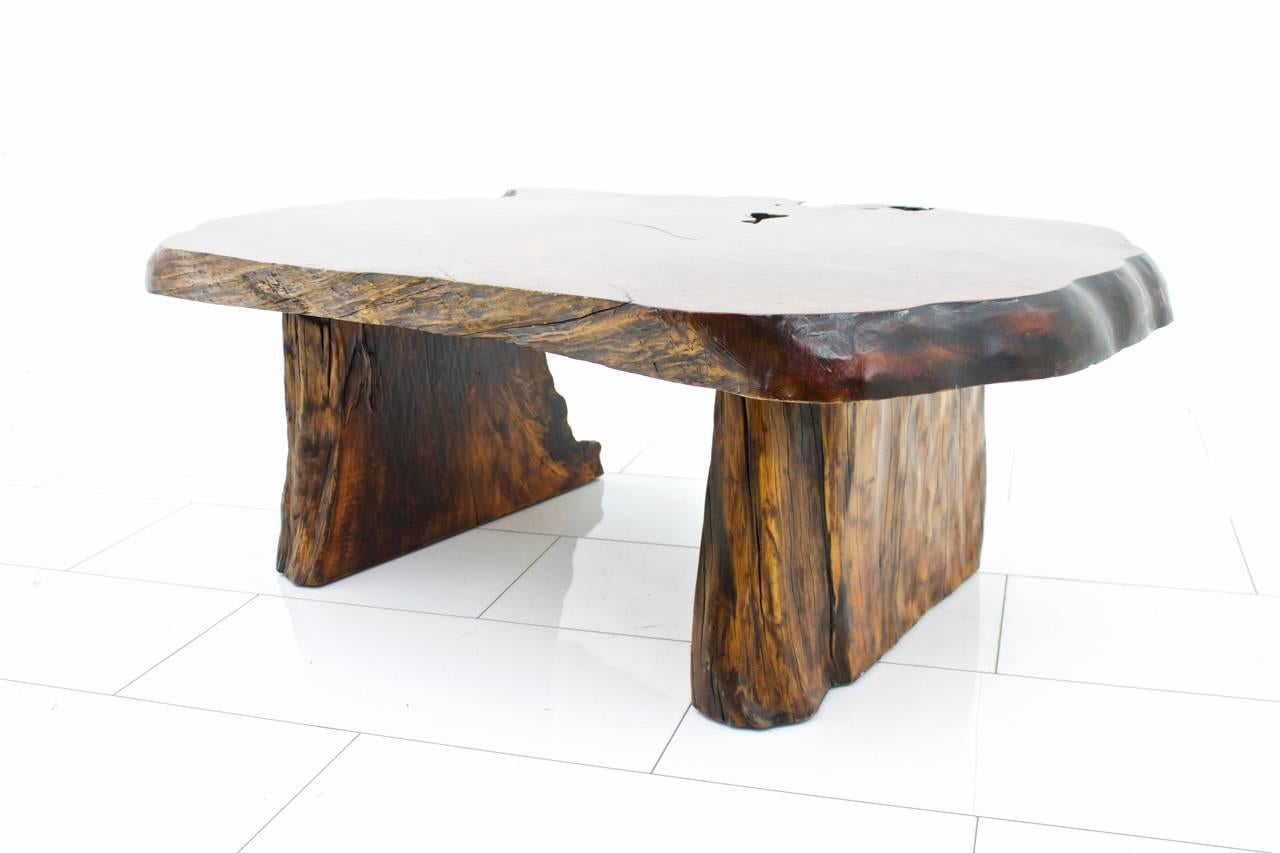 Beautiful root table, circa 1960s. Beautiful wood. 

Very good condition.

Worldwide shipping.

  