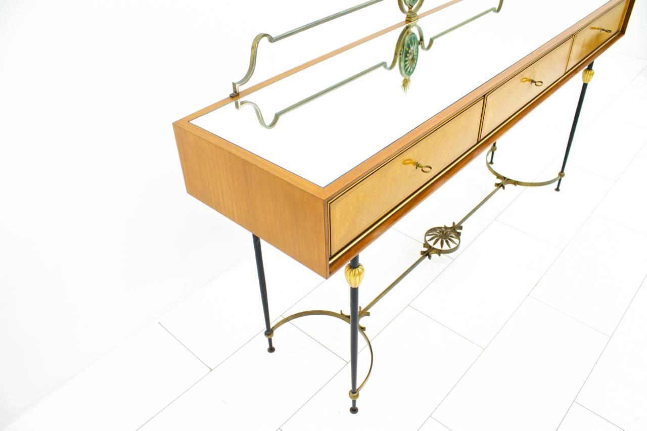Beautiful Console Table, Sideboard with Brass and Mirror, Italy, 1960s For Sale 3