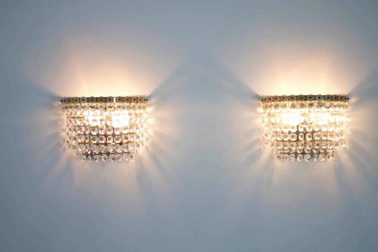 Offer for Jane: Pair of Bakalowits Austria Wall sconces Crystal Glass 1960s In Good Condition In Frankfurt / Dreieich, DE