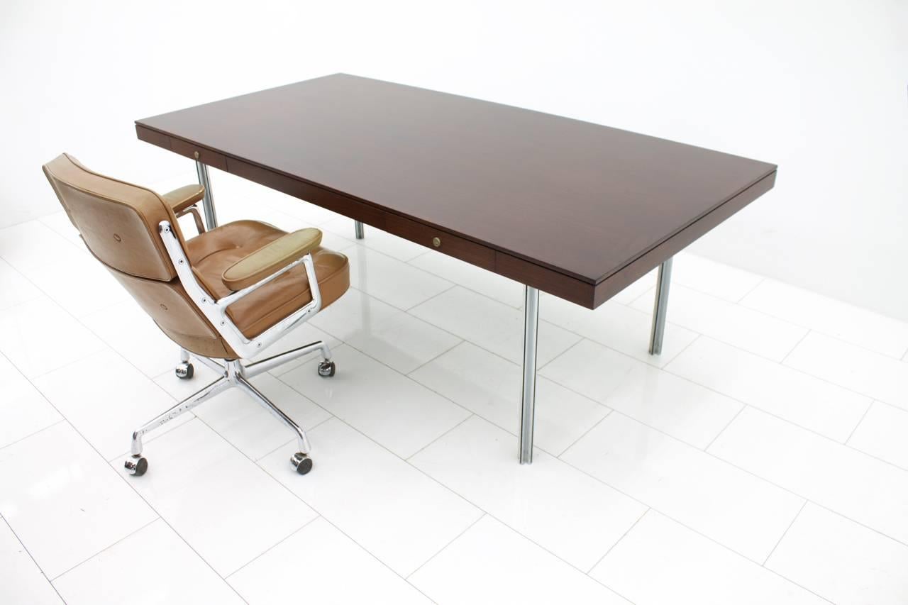 Very Rare Writing Desk by Florence Knoll Model 872 In Excellent Condition For Sale In Frankfurt / Dreieich, DE