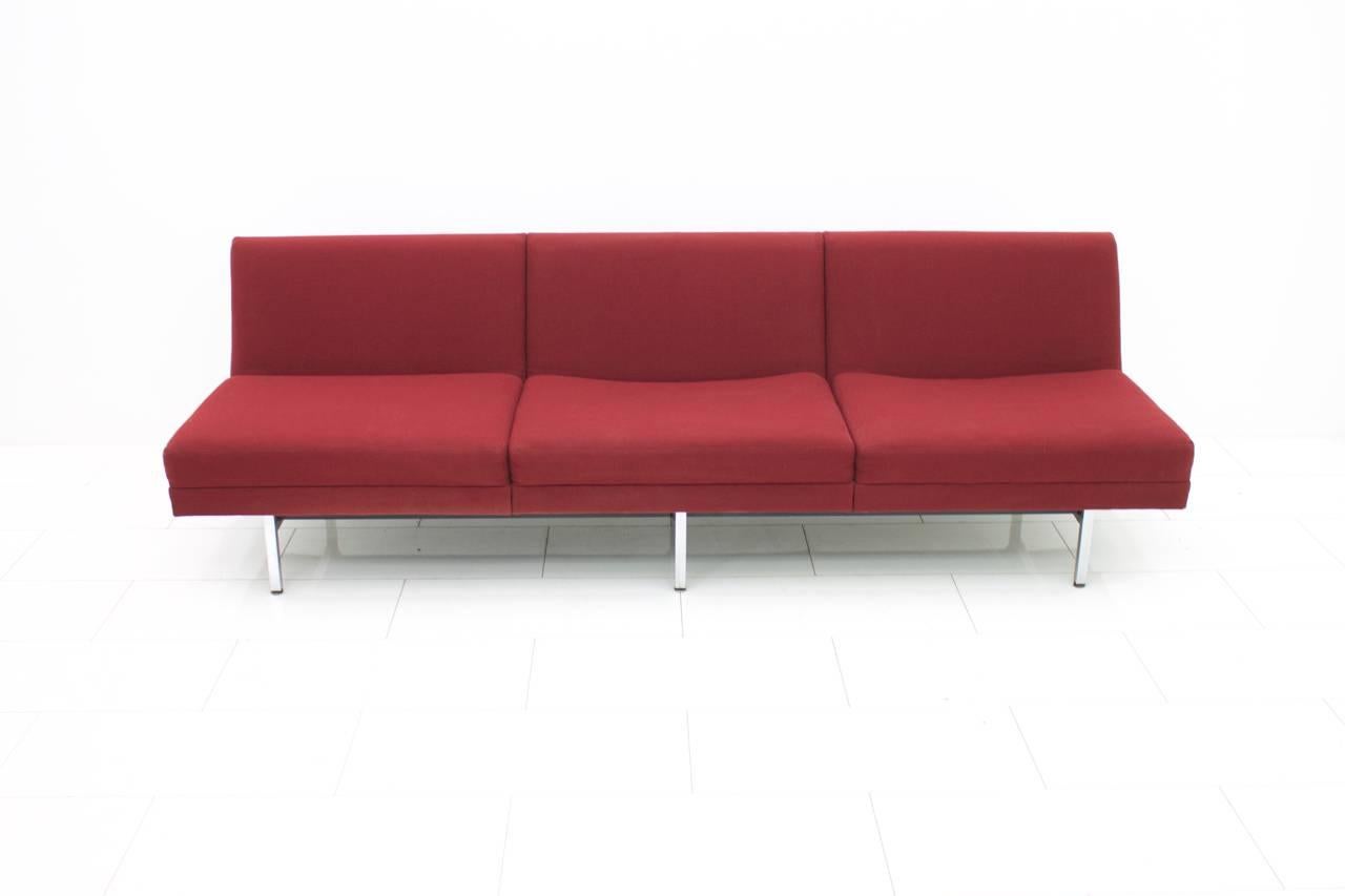Early Three-Seat Sofa or Bench by George Nelson for Herman Miller, 1960s.

Good condition.

Worldwide shipping