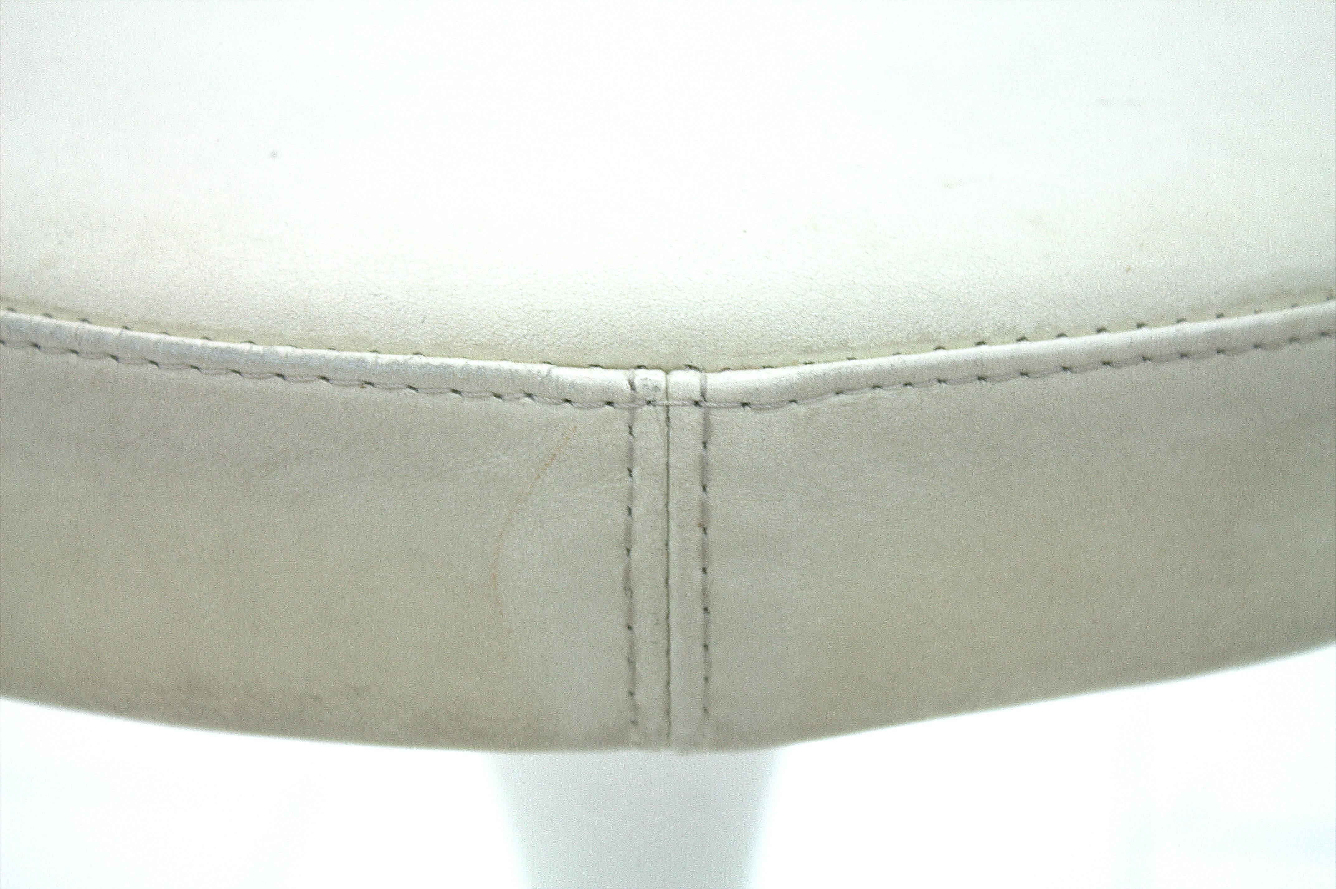 Mid-Century Modern Eero Saarinen Stool by Knoll International