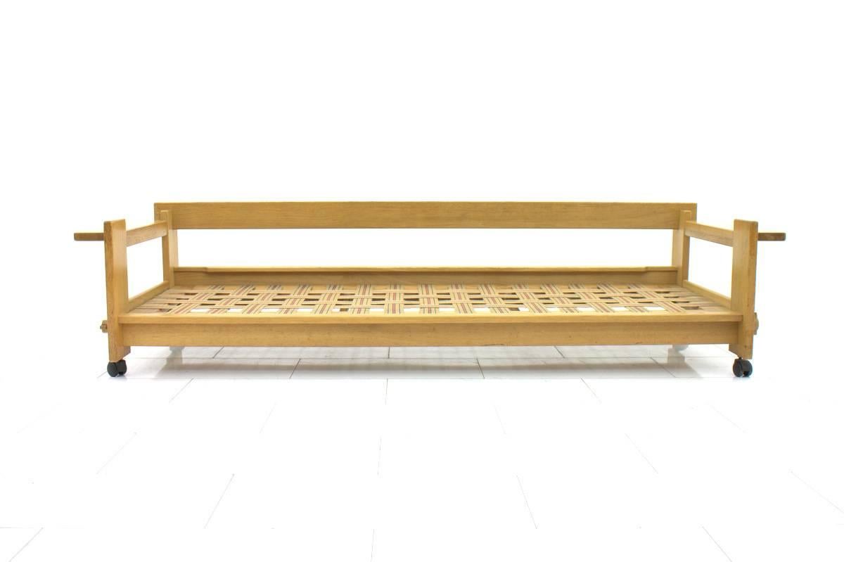 Rare solid oak sofa by Yngve Ekström for Swedese late 1960s.

Very good condition with original fabric.

Worldwide shipping.