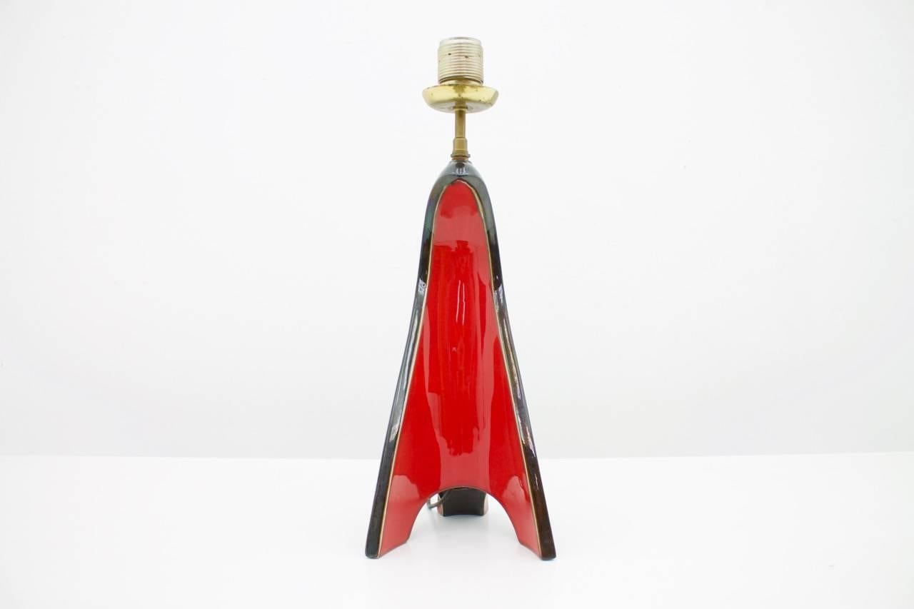 Italian Ceramic Table Lamp in Red and Black 1950s For Sale 1