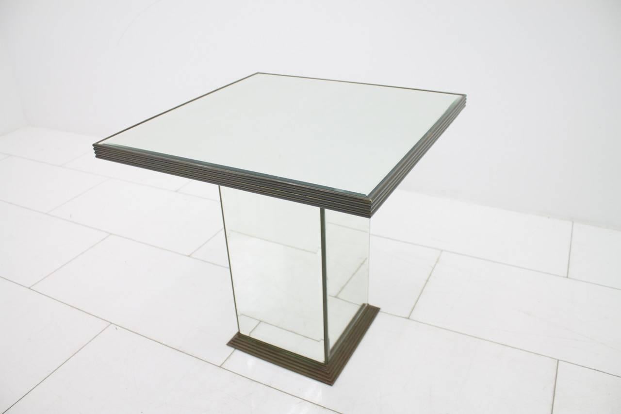 Fully Mirrored Side or End Table, France, 1970s In Good Condition In Frankfurt / Dreieich, DE