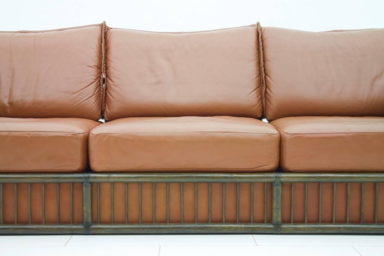 Beautiful loose cushion leather sofa with rattan frame by Rolf Benz, 1978.

Very good condition.

 