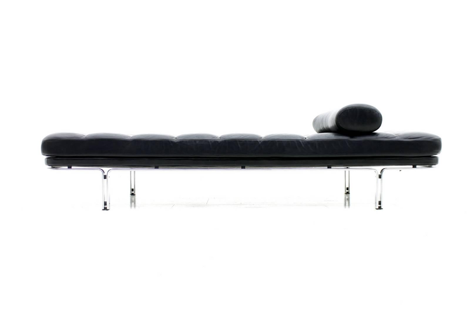 Black leather and steel daybed/sofa by Horst Brüning made by Kill International, Germany, 1968. 

Very good condition!

Worldwide shipping.
    