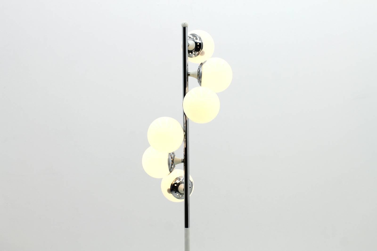 Stilnovo Floor Lamp with Carrara Marble and Chrome, Italy 1960`s.
Good condition.

Worldwide shipping.