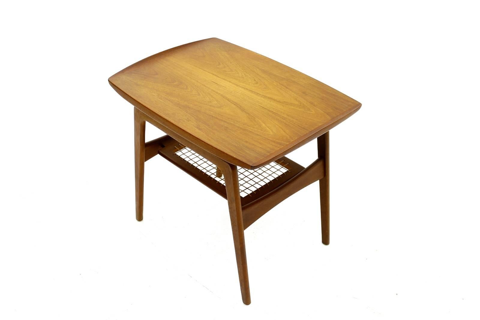Teak & Cane Side Table by Arne Hovmand Olsen, Mogens Kold, Denmark 1950. Excellent Condition.

Worldwide shipping.
