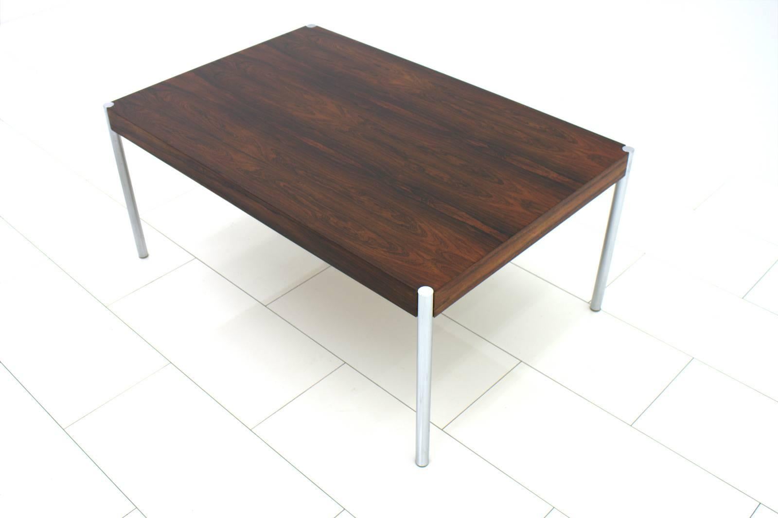 Coffee table by Edlef Bandixen, Switzerland, 1970s.
Excellent condition.

Worldwide shipping.