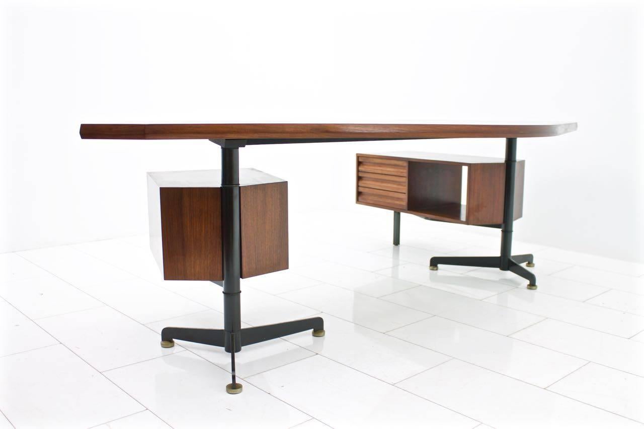 Early Boomerang Desk T96 by Osvaldo Borsani for Tecno, Italy, 1965 For Sale 1