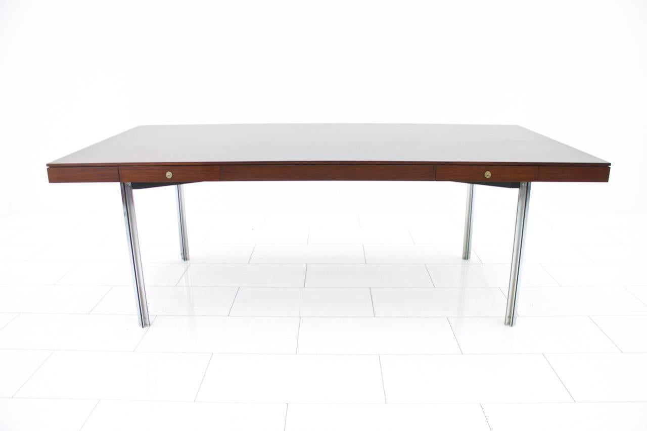 Mid-Century Modern Writing Desk by Florence Knoll Model 872