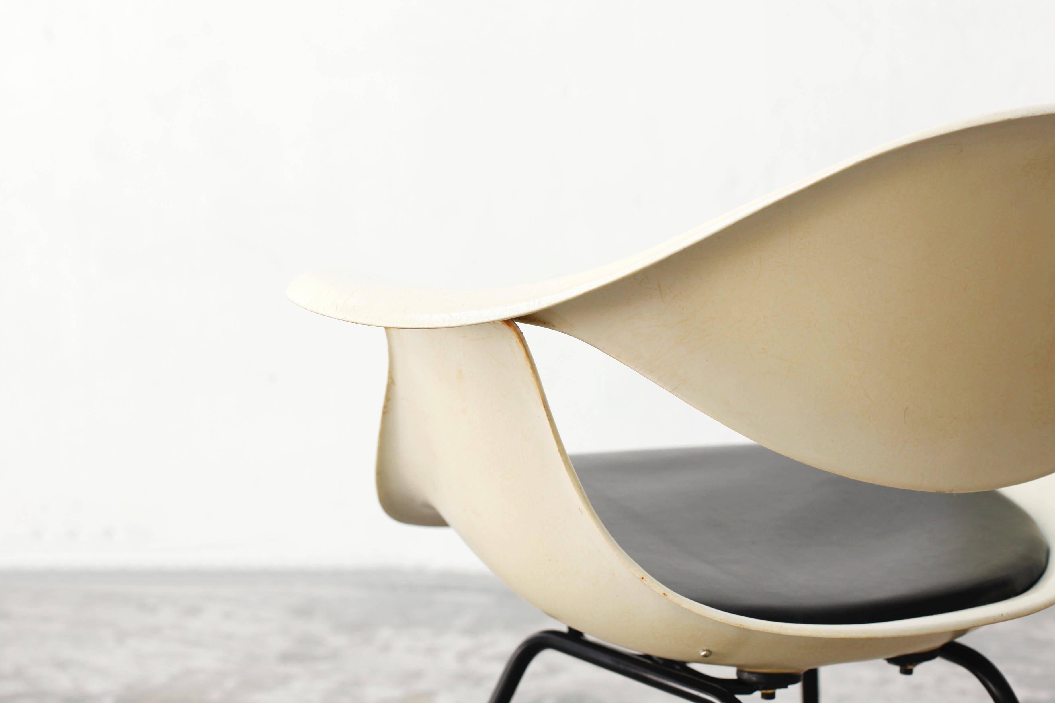 Mid-Century Modern DAF Fiberglass chair by George Nelson for Herman Miller, 1958 For Sale