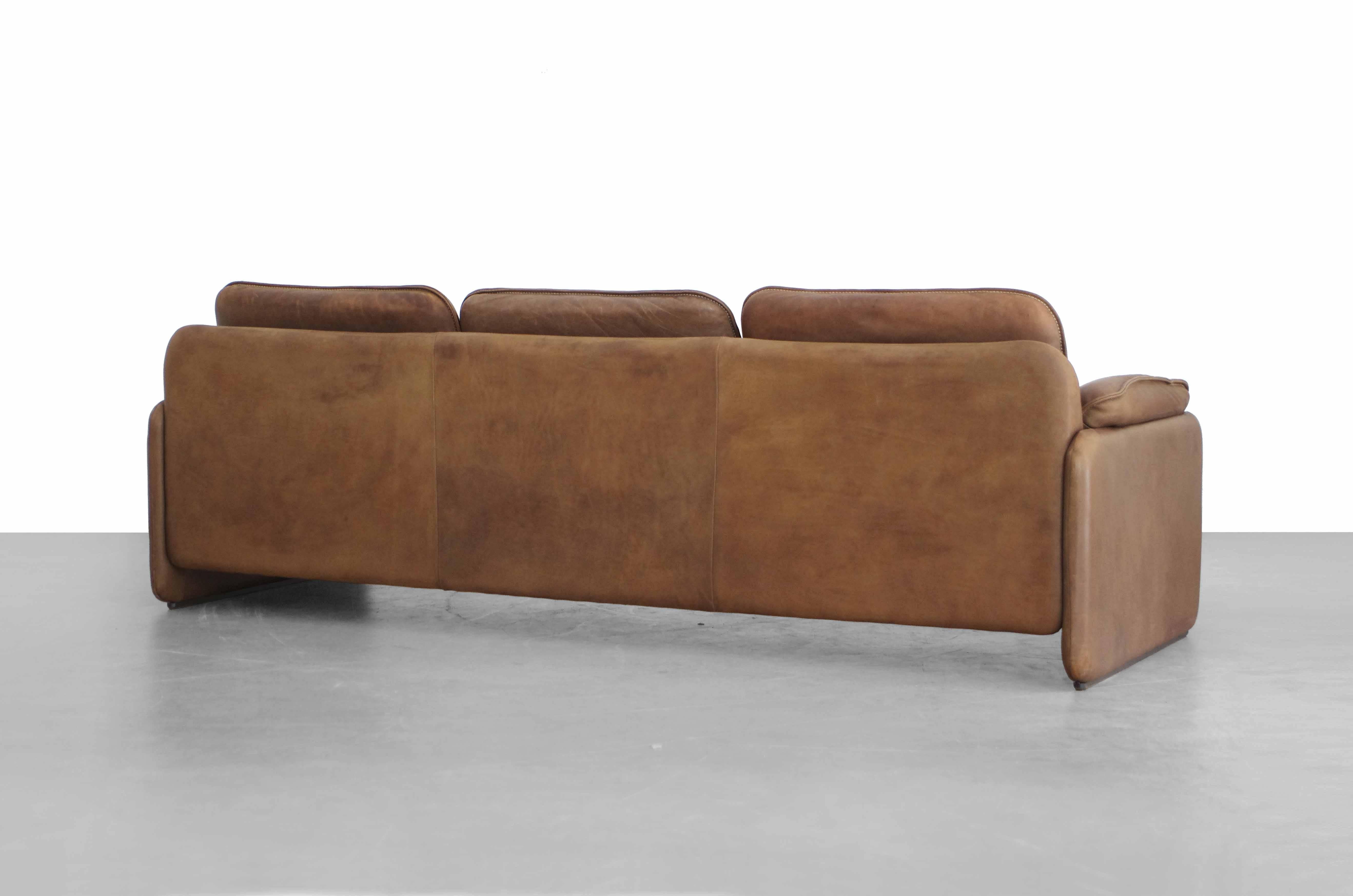 Mid-Century Modern Ds-61 Leather Sofa by De Sede
