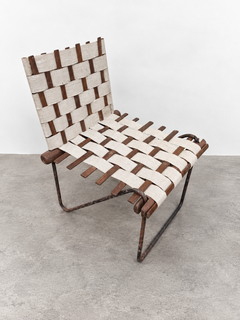 Chaise rare de Pierre Jeanneret en teck, fer et sangles, vers 1953-1954