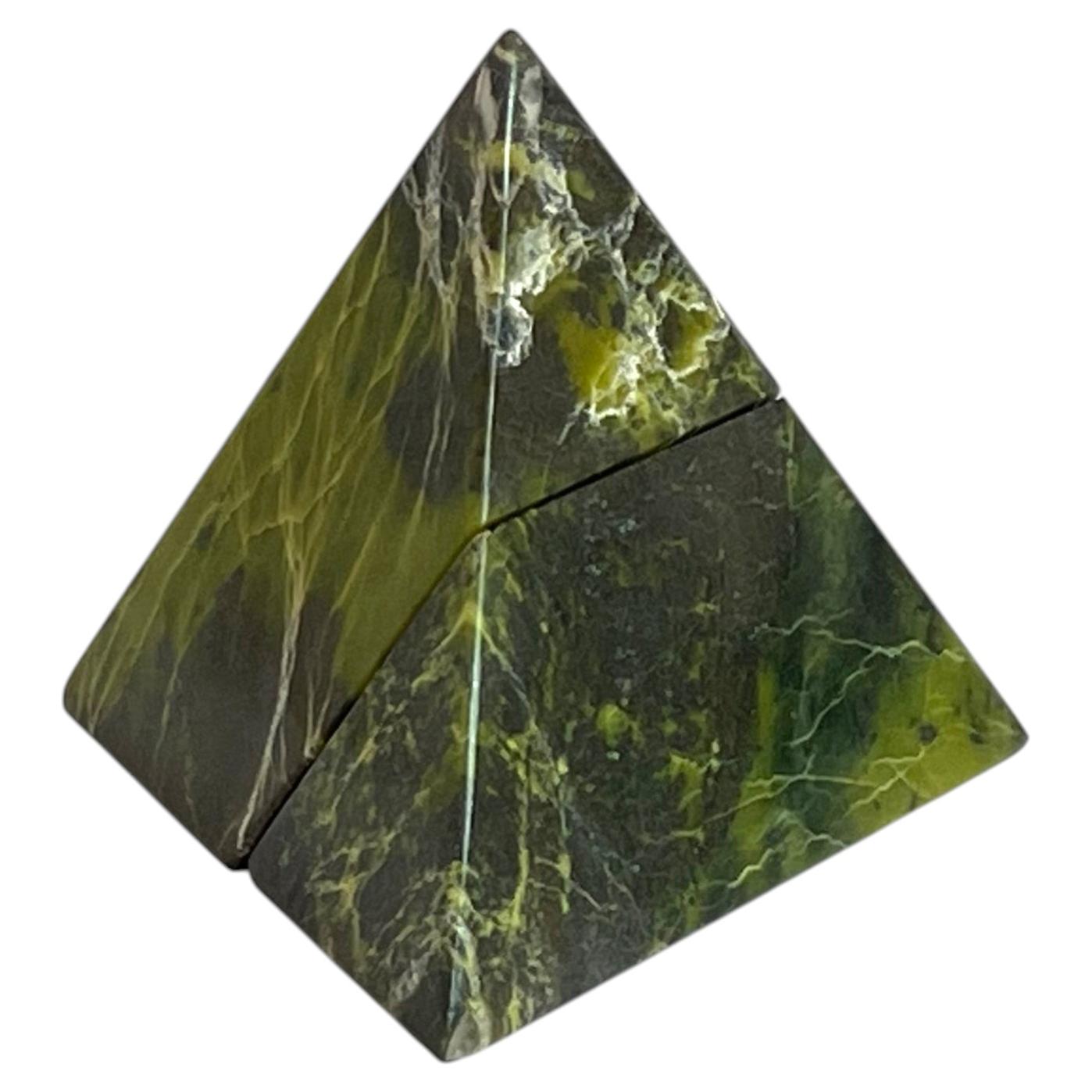 Pyramid Puzzle, Serpentine Green