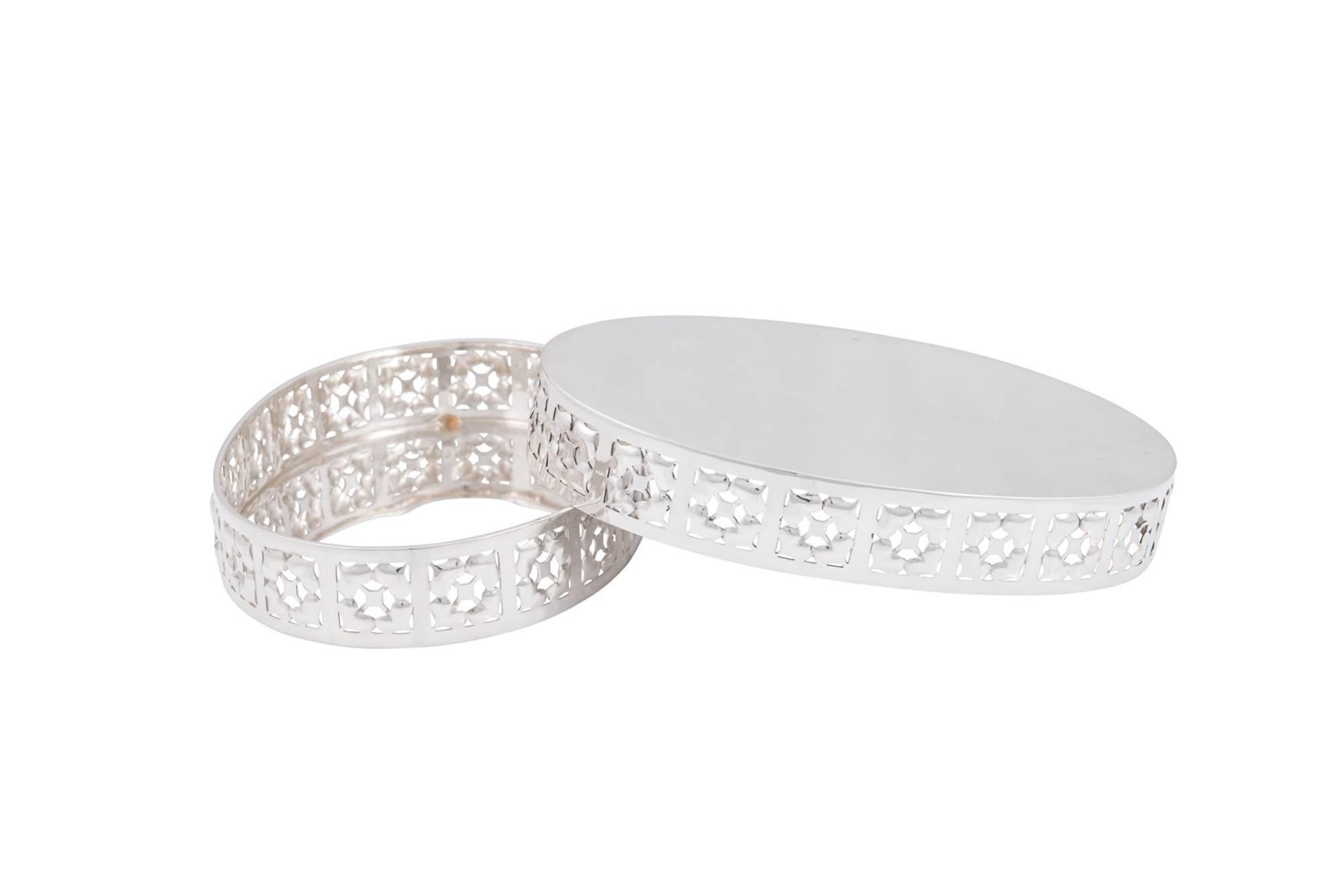 Early 20th Century Josef Hoffmann a Pair of Silver Trays Wiener Werkstatte, circa 1906 For Sale