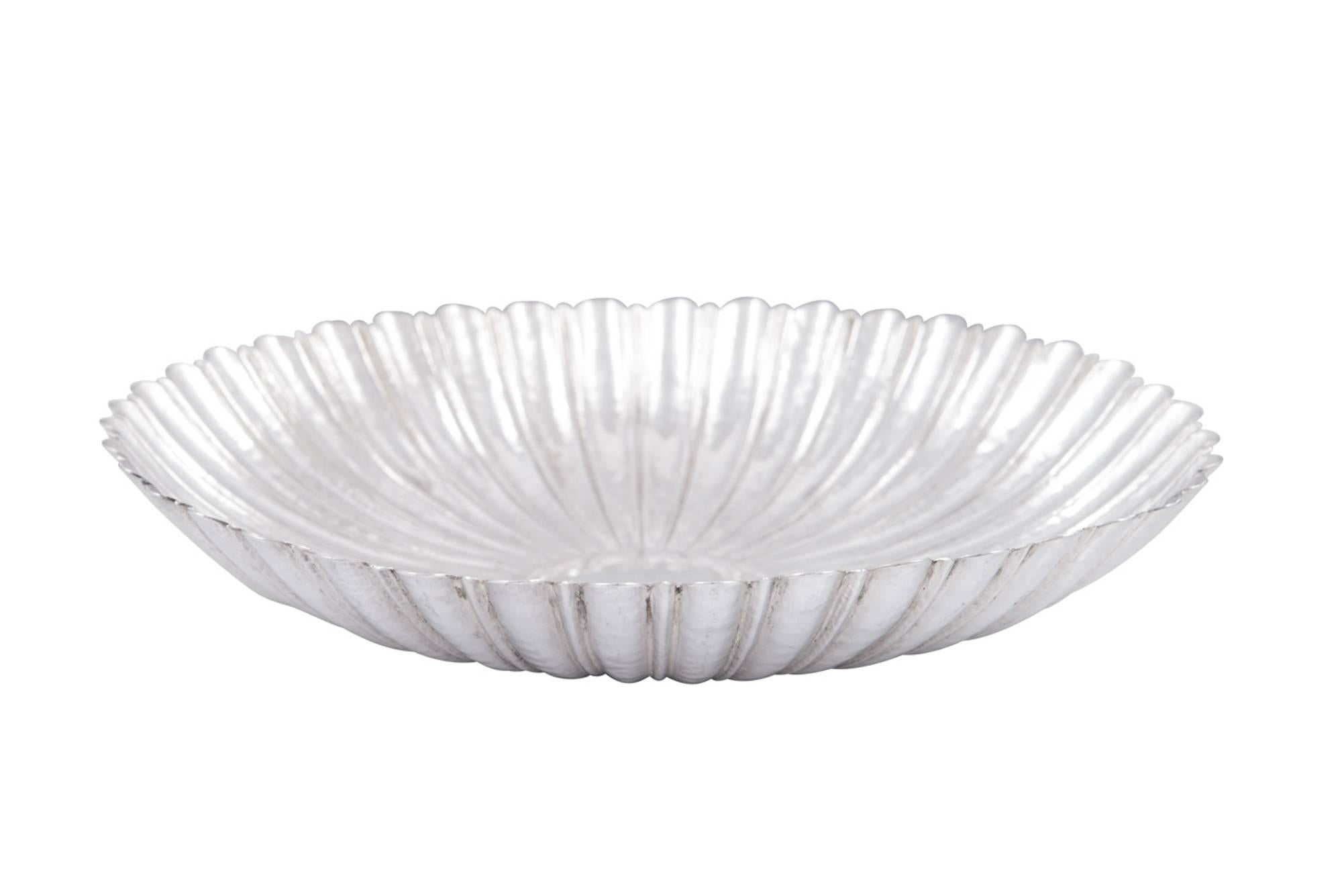 Josef Hoffmann was one of the leading designers of the Wiener Werkstatte. He designed a wide variety of items from lighting, furniture over tea sets, glasses and to ashtrays and whole smoking sets. In the late 1920s and early 1930s, the Wiener