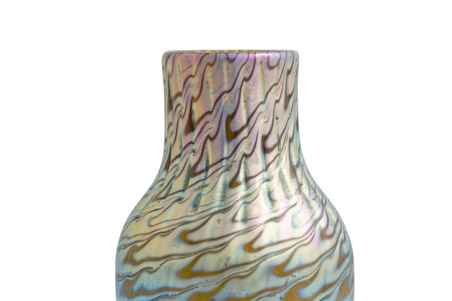 Austrian Highly Iridescent Loetz Vase, circa 1898 Phenomen Gre 7734