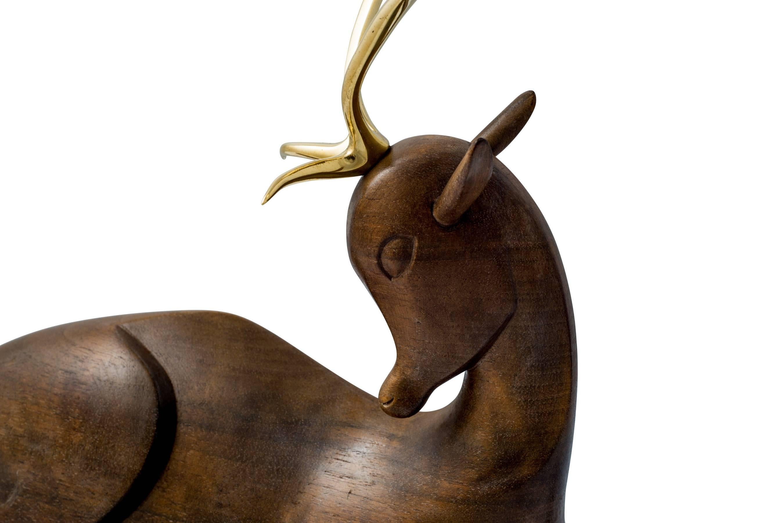 Werkstatte Hagenauer Fallow Deer Brass and Wood Figurine, circa 1930 (Patiniert) im Angebot