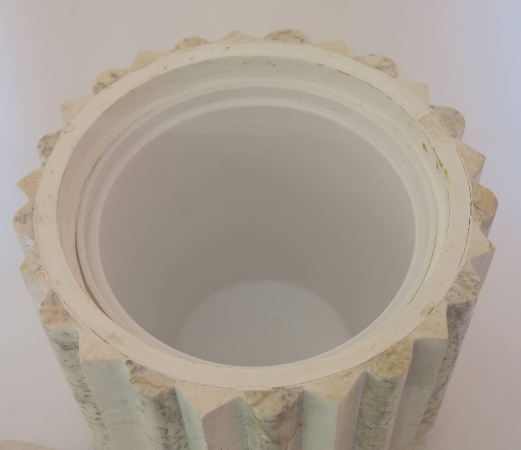 Tessellated Marble Ice Bucket In Excellent Condition In West Palm Beach, FL